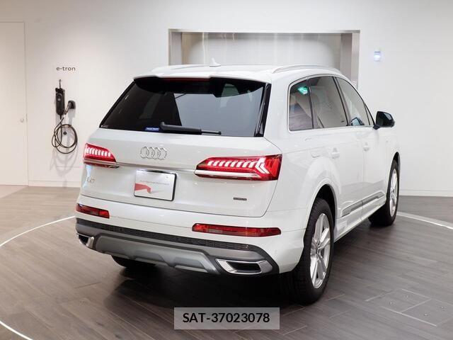 Audi Q7 2025-01 1320794-5