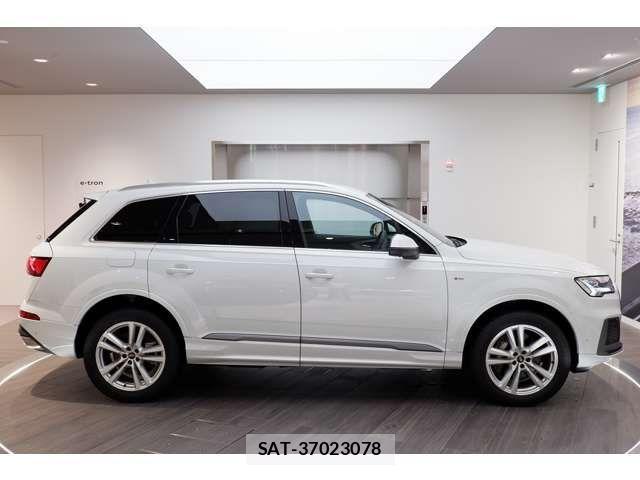 Audi Q7 2025-01 1320794-6