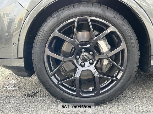 Audi Q7 2024-12 2660043-12