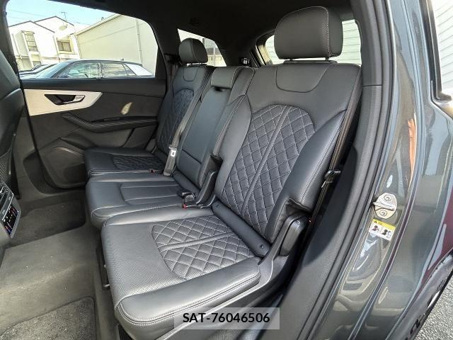 Audi Q7 2024-12 2660043-14