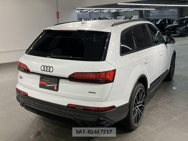 Audi Q7 2023-11 4587095-2