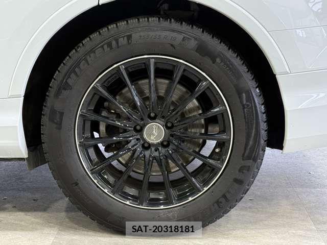 Audi Q7 2022-02 6242243-12