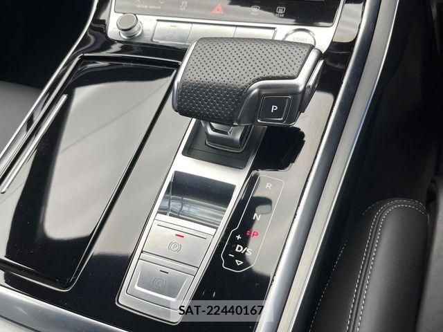 Audi Q7 2021-04 6610640-11