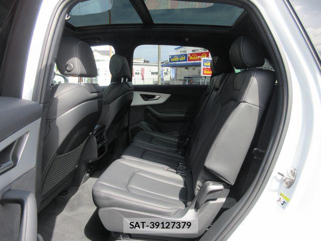 Audi Q7 2025-03 6610639-16
