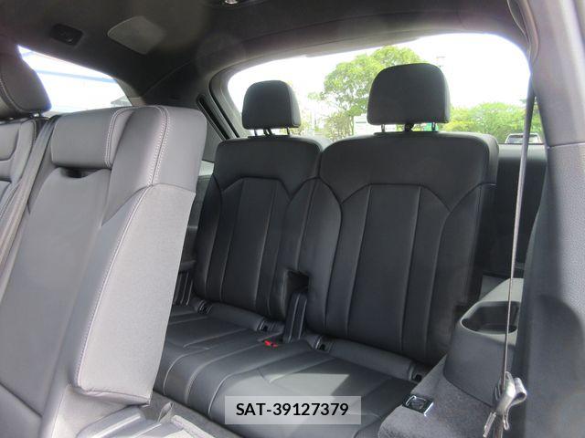 Audi Q7 2025-03 6610639-18