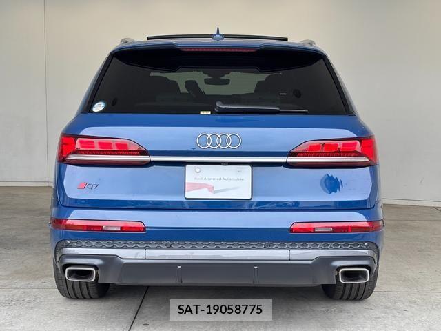 Audi Q7 2024-11 7215049-17