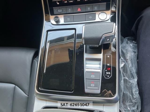 Audi Q7 2020-09 7215050-21