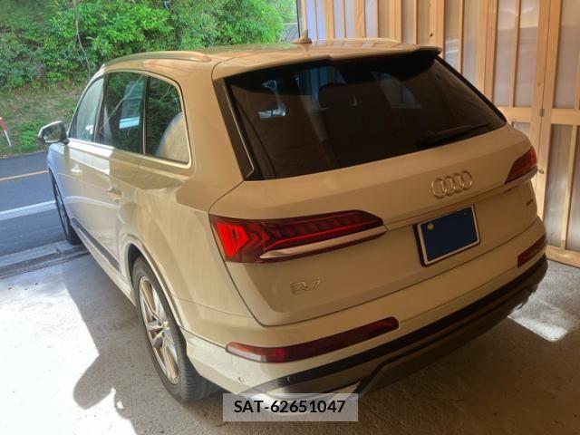 Audi Q7 2020-09 7215050-3