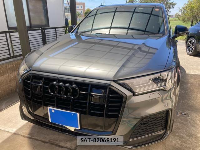 Audi Q7 2020-12 7215047-1