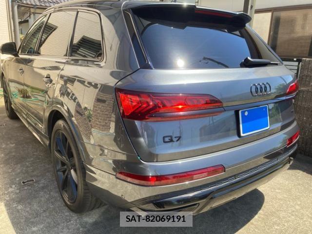 Audi Q7 2020-12 7215047-3