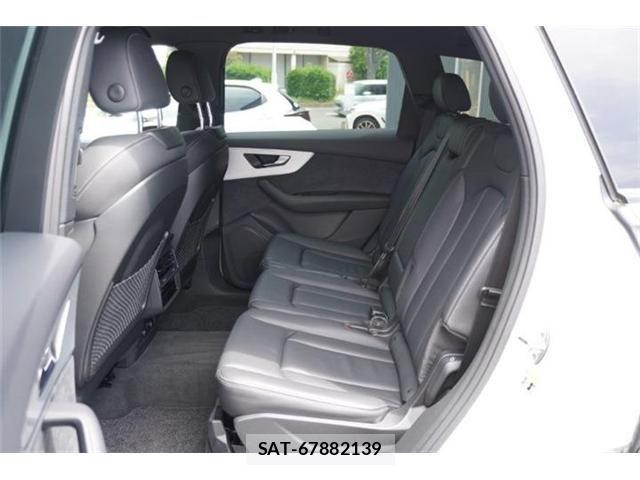Audi Q7 2023-09 7249855-17