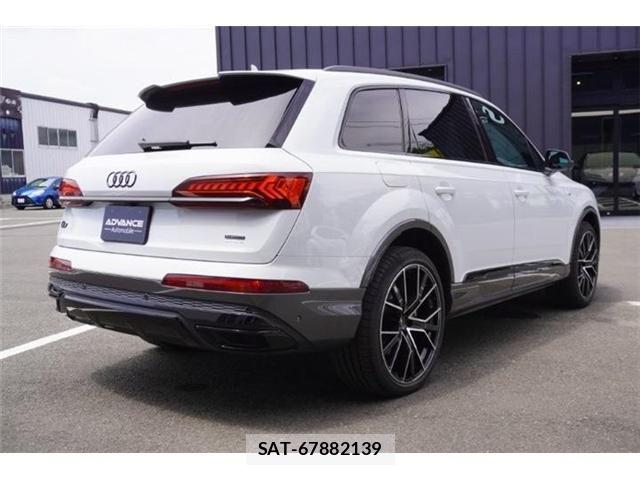 Audi Q7 2023-09 7249855-23