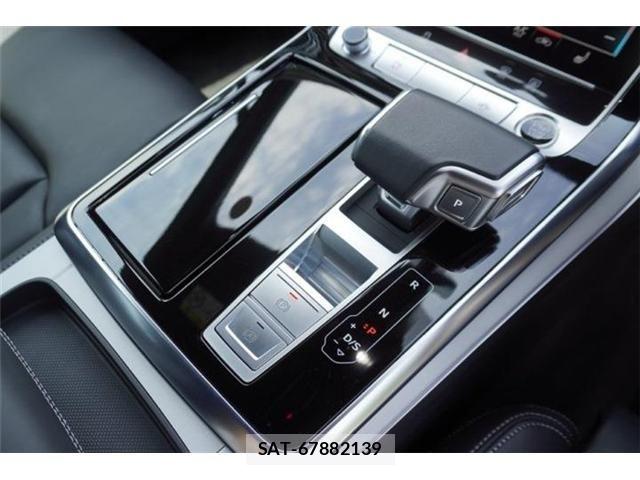 Audi Q7 2023-09 7249855-24