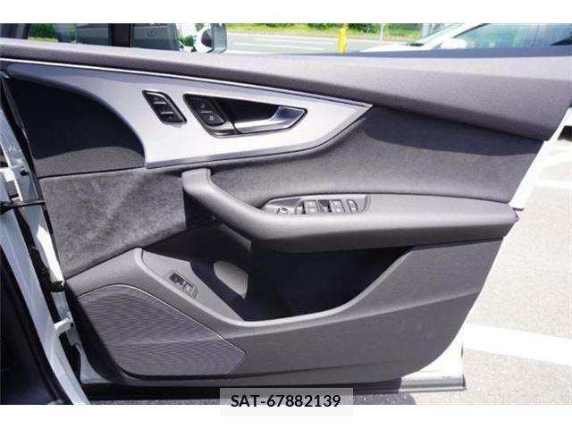 Audi Q7 2023-09 7249855-26