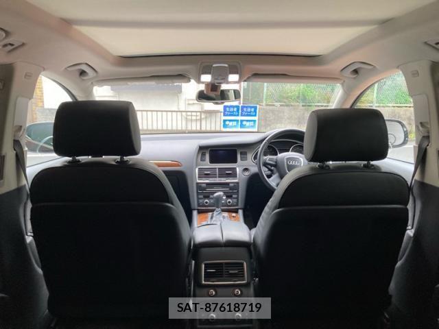 Audi Q7 2011-06 7249854-11