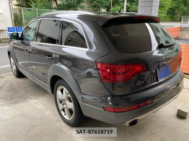 Audi Q7 2011-06 7249854-4