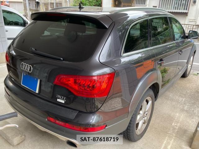 Audi Q7 2011-06 7249854-5