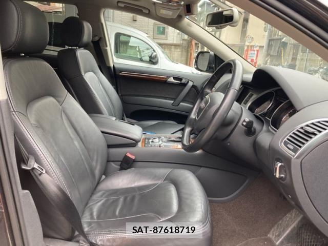 Audi Q7 2011-06 7249854-7