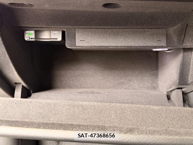 Audi Q7 2025-04 7615091-15