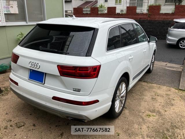 Audi Q7 2016-04 7615098-3