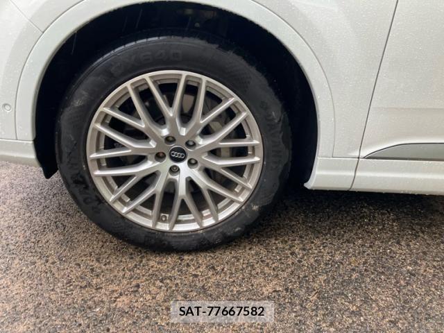 Audi Q7 2016-04 7615098-7