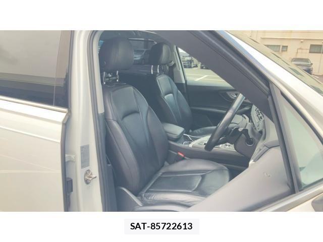 Audi Q7 2017-07 7720997-12