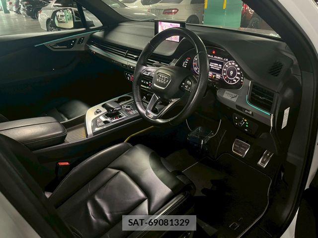Audi Q7 2017-08 7875370-1