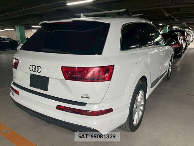 Audi Q7 2017-08 7875370-4