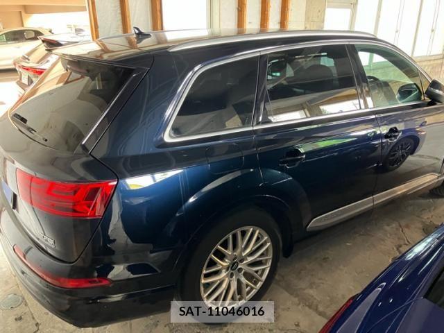 Audi Q7 2017-08 7875367-3