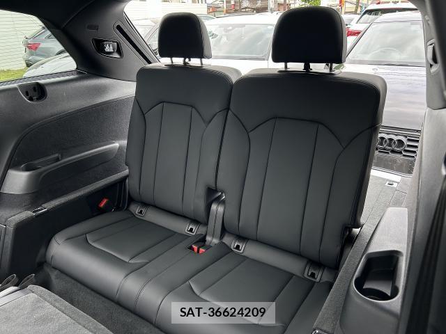 Audi Q7 2024-12 7902277-14