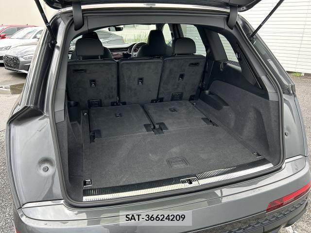 Audi Q7 2024-12 7902277-15