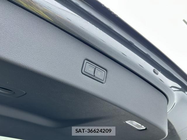 Audi Q7 2024-12 7902277-25