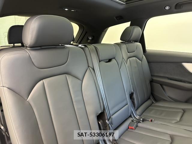 Audi Q7 2024-05 8034478-4