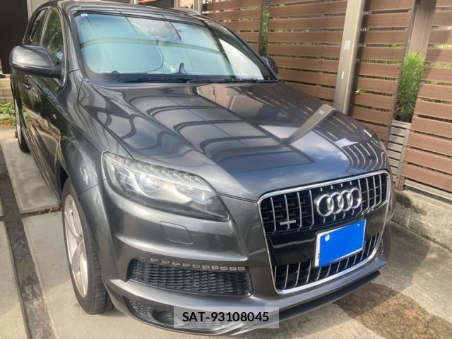 Audi Q7 2012-03 8098076-1