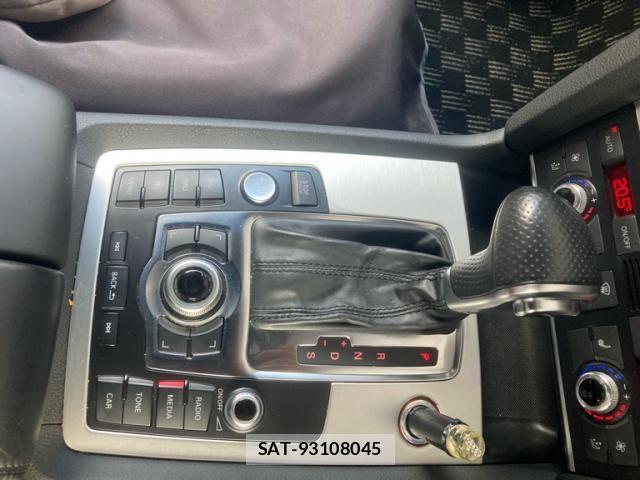 Audi Q7 2012-03 8098076-23