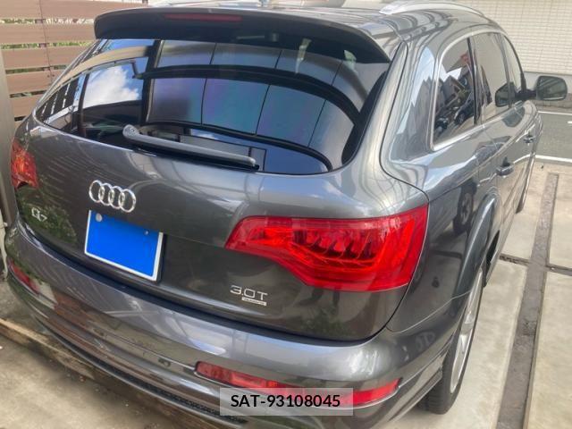 Audi Q7 2012-03 8098076-2
