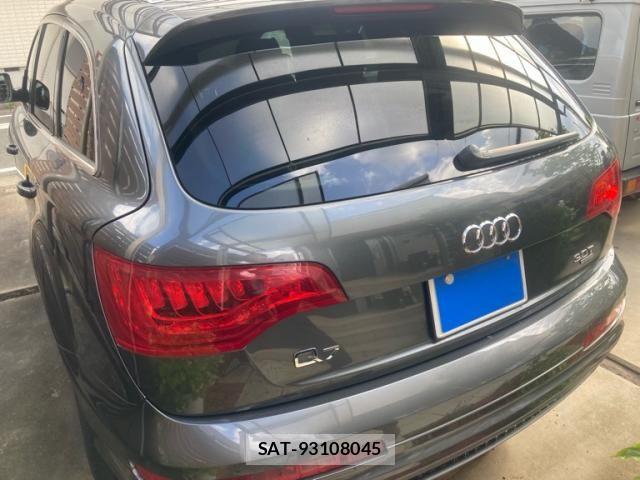 Audi Q7 2012-03 8098076-3