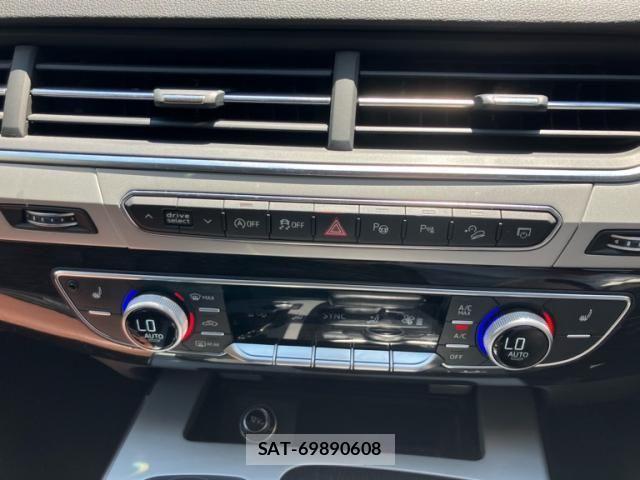 Audi Q7 2018-06 8098075-11