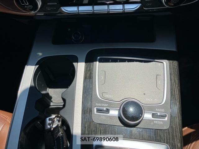 Audi Q7 2018-06 8098075-12