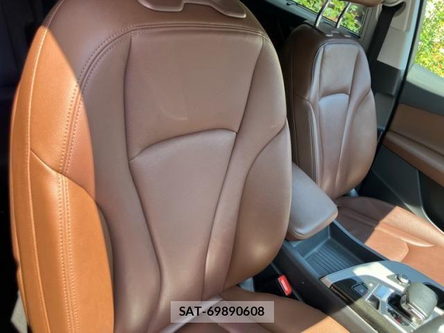 Audi Q7 2018-06 8098075-7