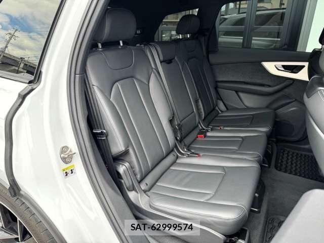 Audi Q7 2023-11 8129058-13