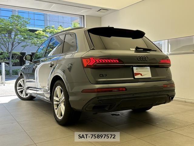 Audi Q7 2024-09 8129053-2