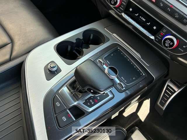 Audi Q7 2019-10 8313169-15