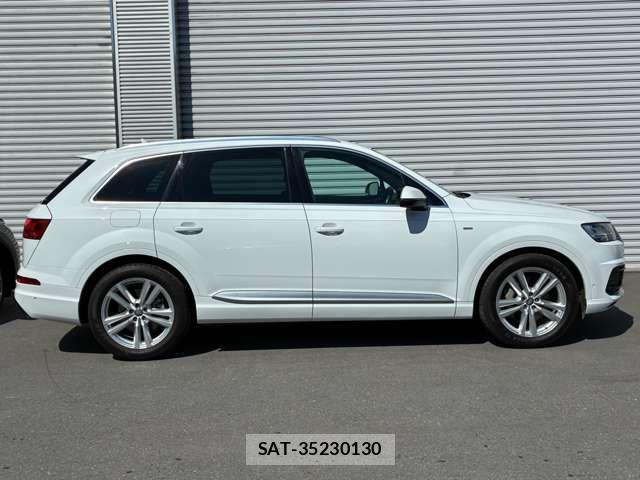 Audi Q7 2019-10 8313169-5