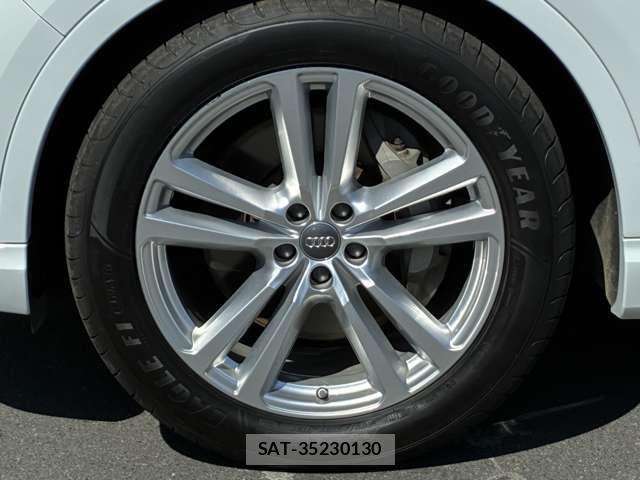 Audi Q7 2019-10 8313169-8