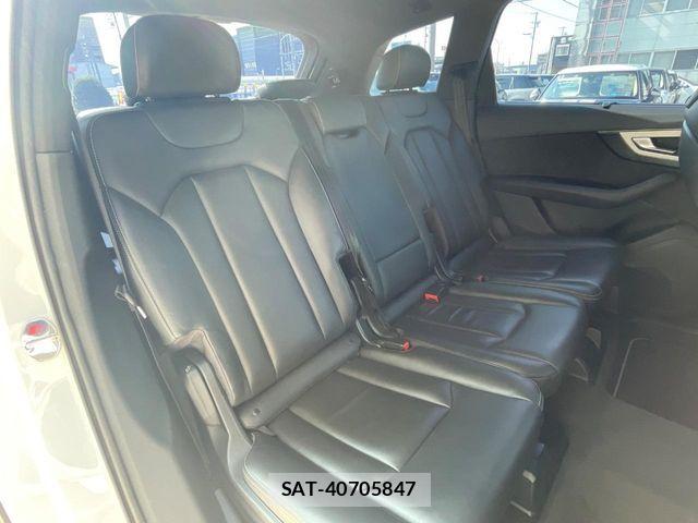 Audi Q7 2016-03 8364839-9
