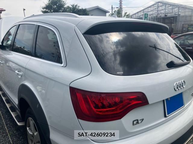 Audi Q7 2013-02 8364841-12
