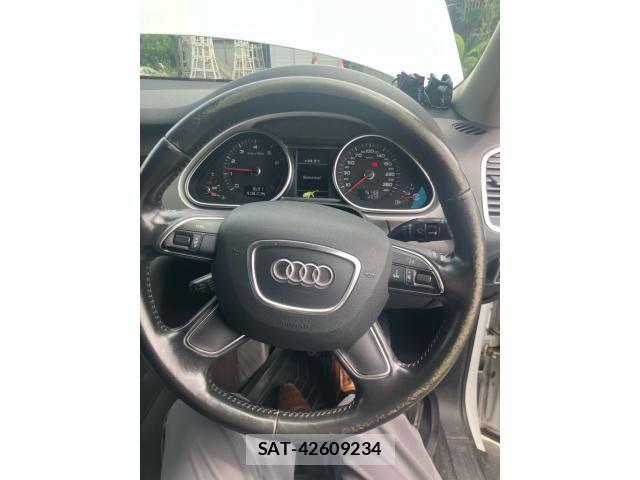 Audi Q7 2013-02 8364841-15