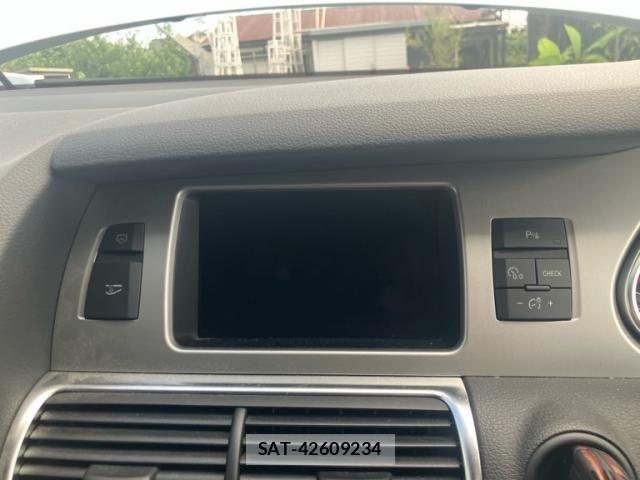 Audi Q7 2013-02 8364841-22