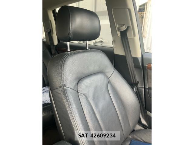 Audi Q7 2013-02 8364841-27